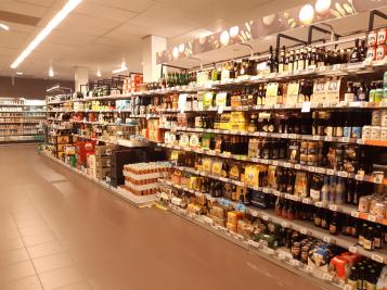 Bezoek aan de supermarkt en alcoholreclame in de media: bron van  stress voor veel (ex-)alcoholverslaafden 